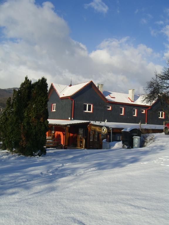 Penzion Tajch Nova Bana Esterno foto